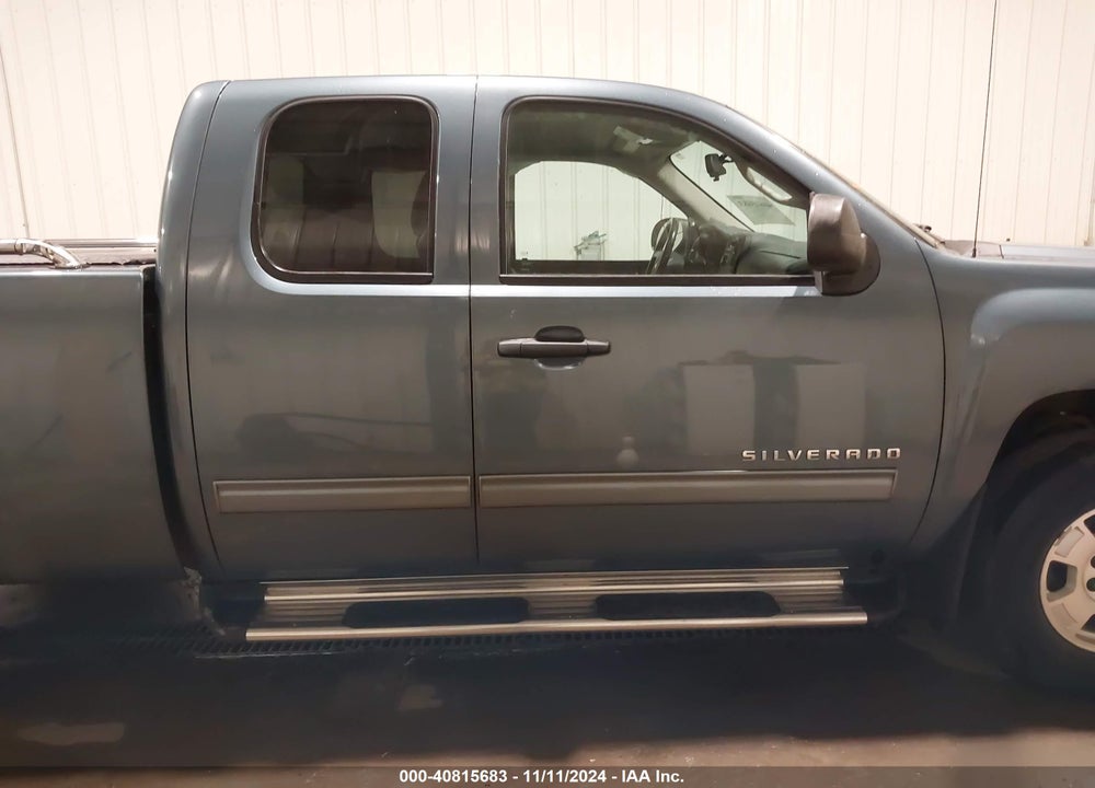 2011 CHEVROLET SILVERADO 1500 VIN: 1GCRKSE30BZ405483