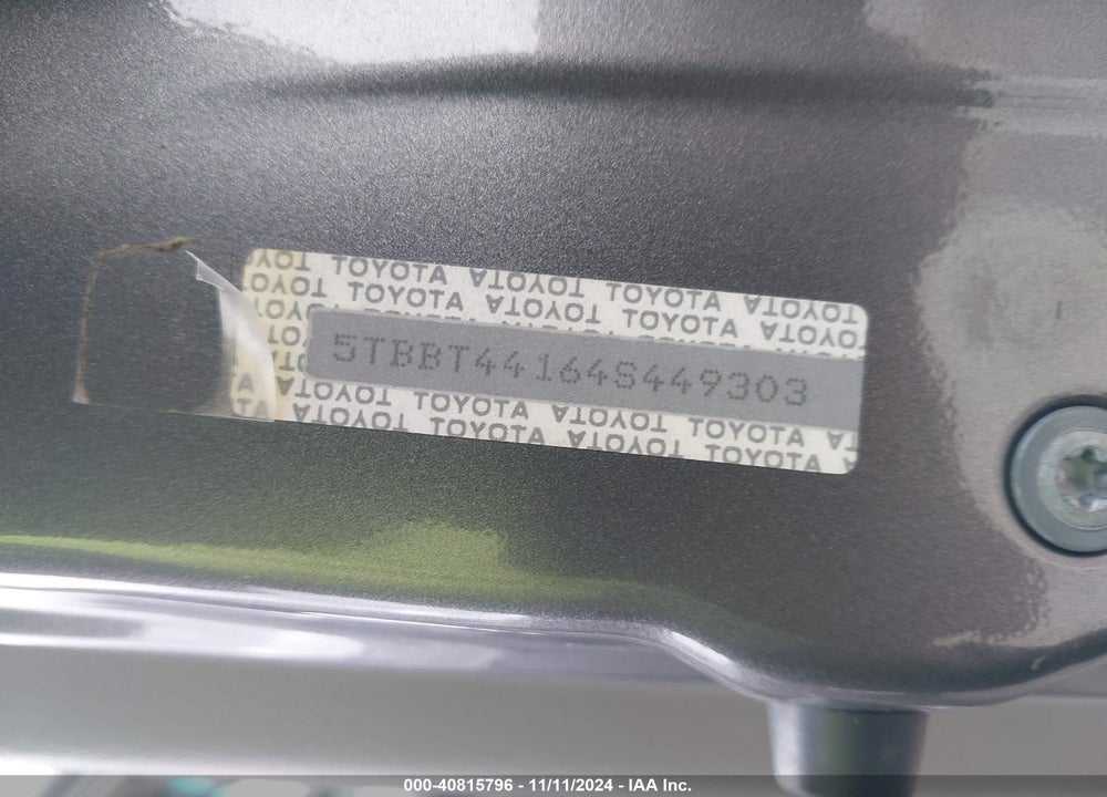2004 TOYOTA TUNDRA SR5 V8 VIN: 5TBBT44164S449303