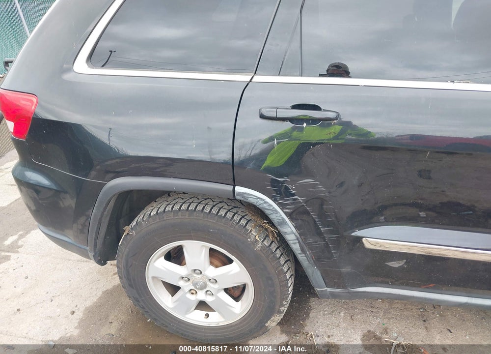 2011 JEEP GRAND CHEROKEE LAREDO VIN: 1J4RR4GG7BC585923
