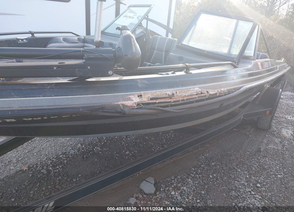 1990 STRATOS BASSBOAT VIN: BN28W513C090