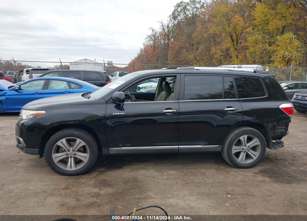 2011 TOYOTA HIGHLANDER LIMITED V6 VIN: 5TDDK3EH4BS092838