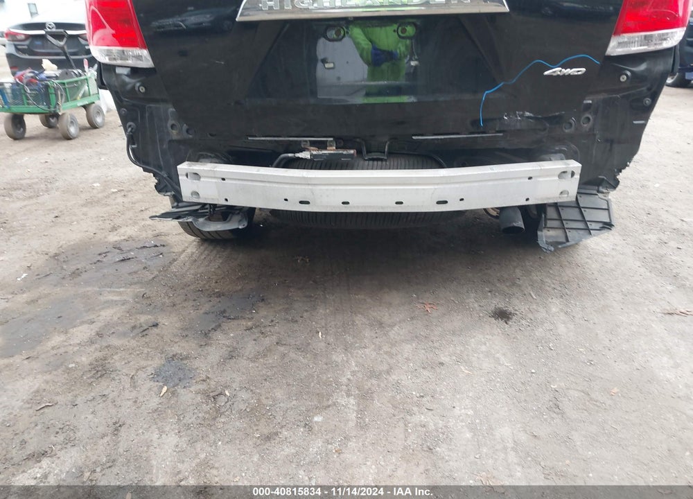 2011 TOYOTA HIGHLANDER LIMITED V6 VIN: 5TDDK3EH4BS092838
