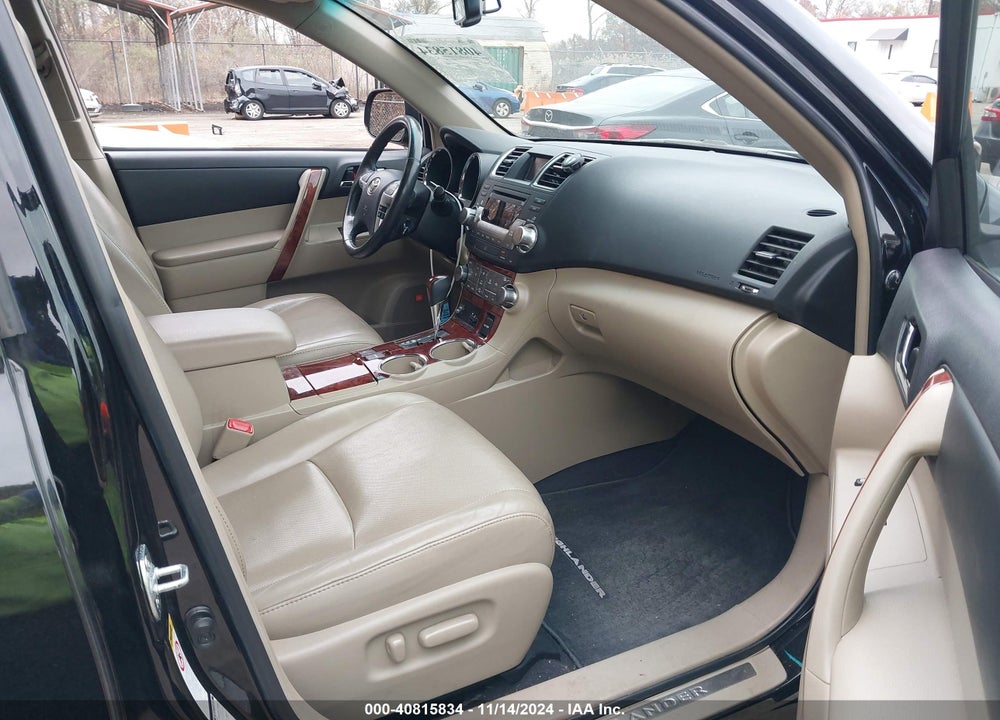 2011 TOYOTA HIGHLANDER LIMITED V6 VIN: 5TDDK3EH4BS092838