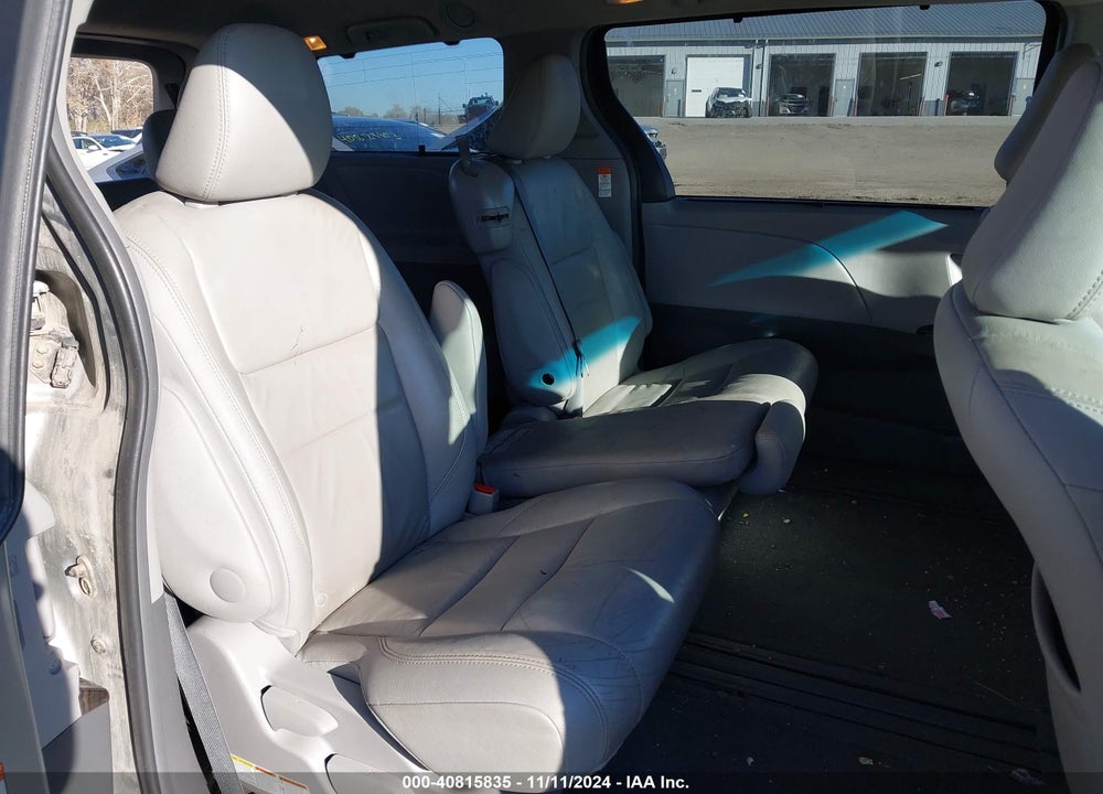 2017 TOYOTA SIENNA VIN: 5TDYZ3DC4HS834876