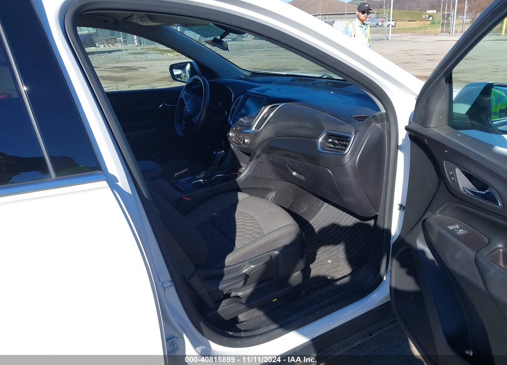 2018 CHEVROLET EQUINOX LT VIN: 2GNAXSEVXJ6133560