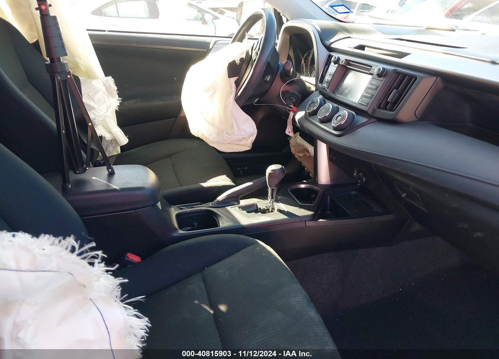 2016 TOYOTA RAV4 LE VIN: JTMZFREV8GJ084071