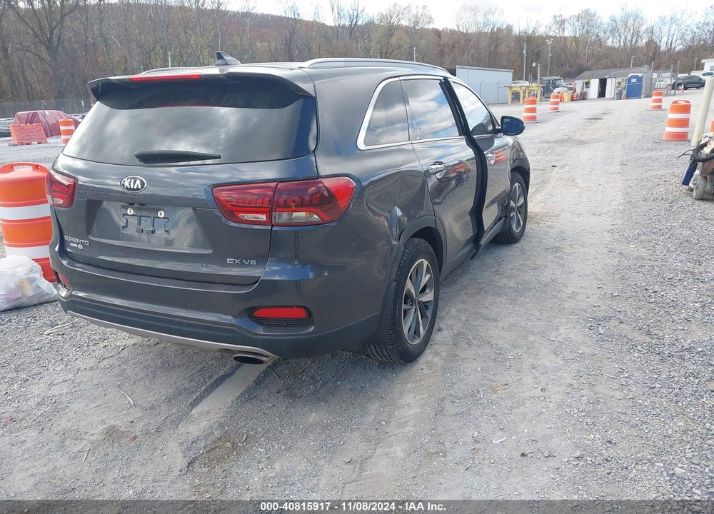 2019 KIA SORENTO 3.3L EX VIN: 5XYPHDA5XKG452317