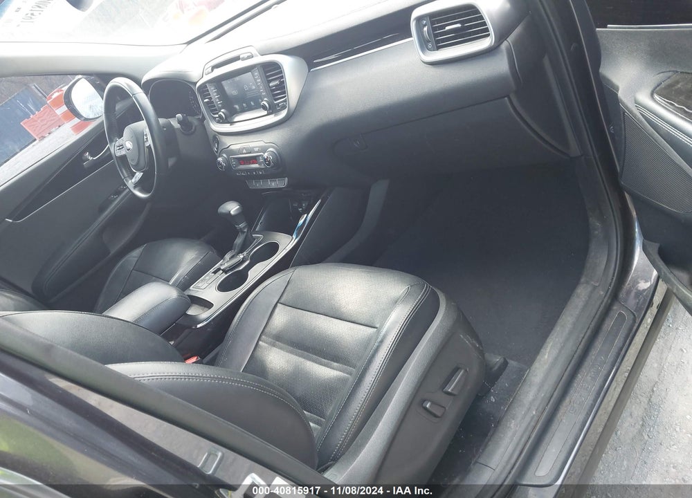 2019 KIA SORENTO 3.3L EX VIN: 5XYPHDA5XKG452317