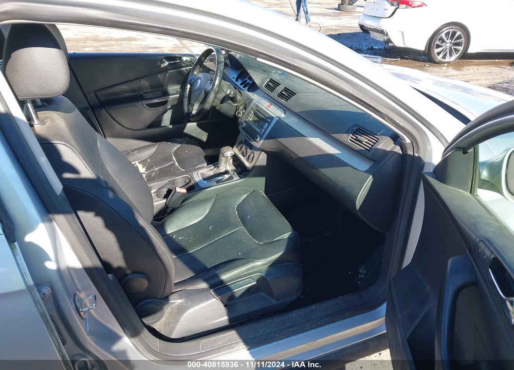 2008 VOLKSWAGEN PASSAT KOMFORT VIN: WVWLK93C88E083628