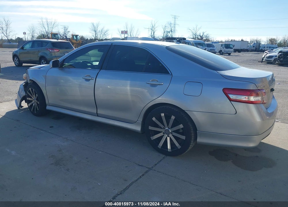 2011 TOYOTA CAMRY SE VIN: 4T1BF3EK8BU776886