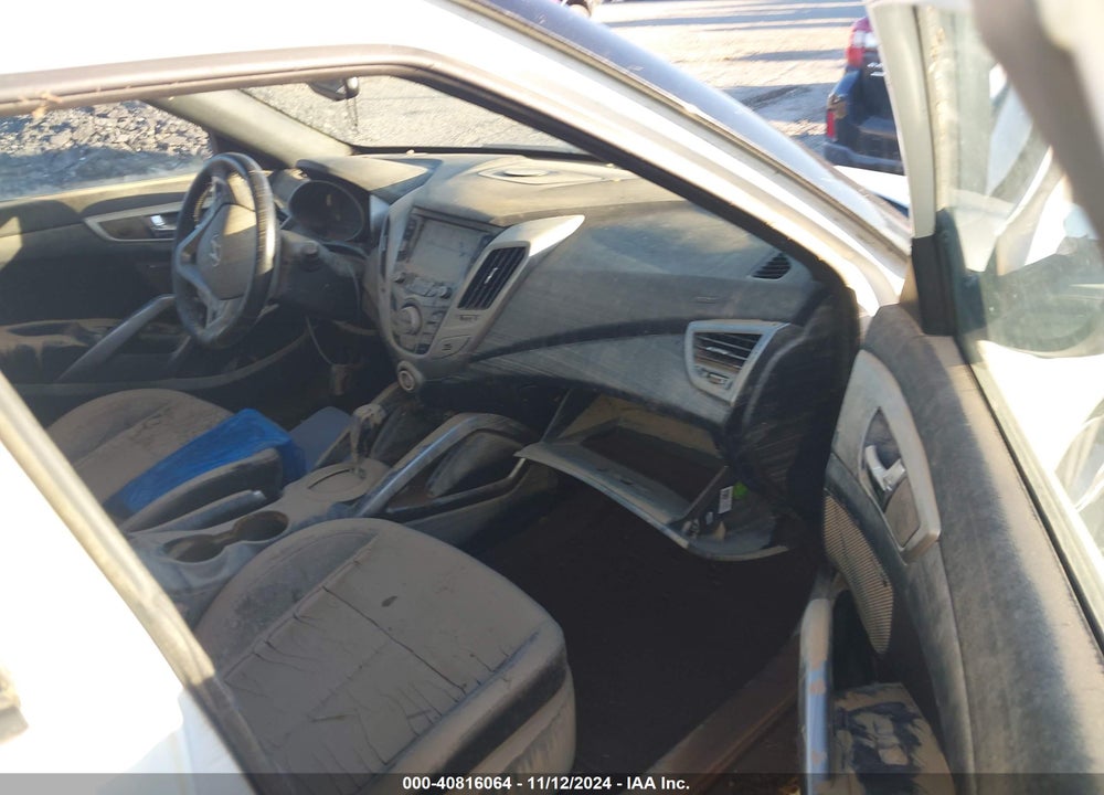 2017 HYUNDAI VELOSTER VALUE EDITION VIN: KMHTC6AD6HU320299