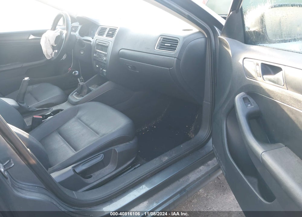 2012 VOLKSWAGEN JETTA 2.5L SE VIN: 3VWBP7AJXCM078059