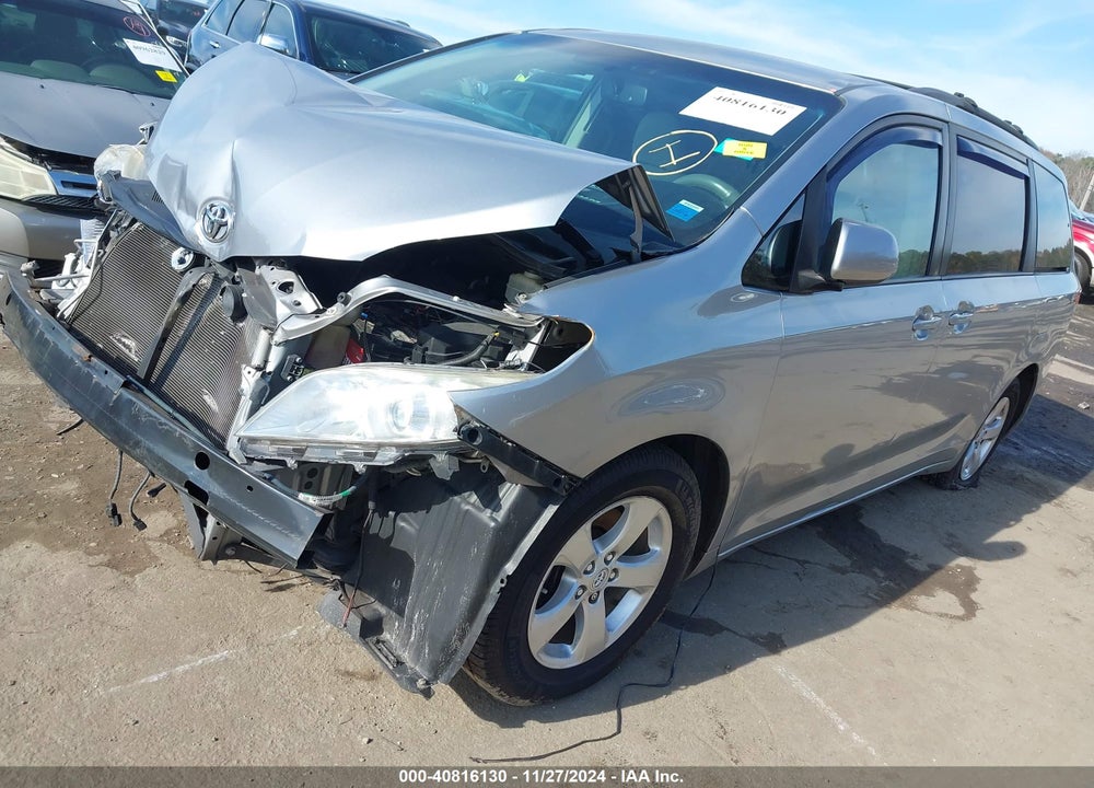 2013 TOYOTA SIENNA LE V6 8 PASSENGER VIN: 5TDKK3DC4DS391648