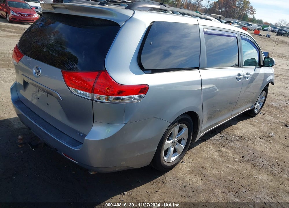 2013 TOYOTA SIENNA LE V6 8 PASSENGER VIN: 5TDKK3DC4DS391648