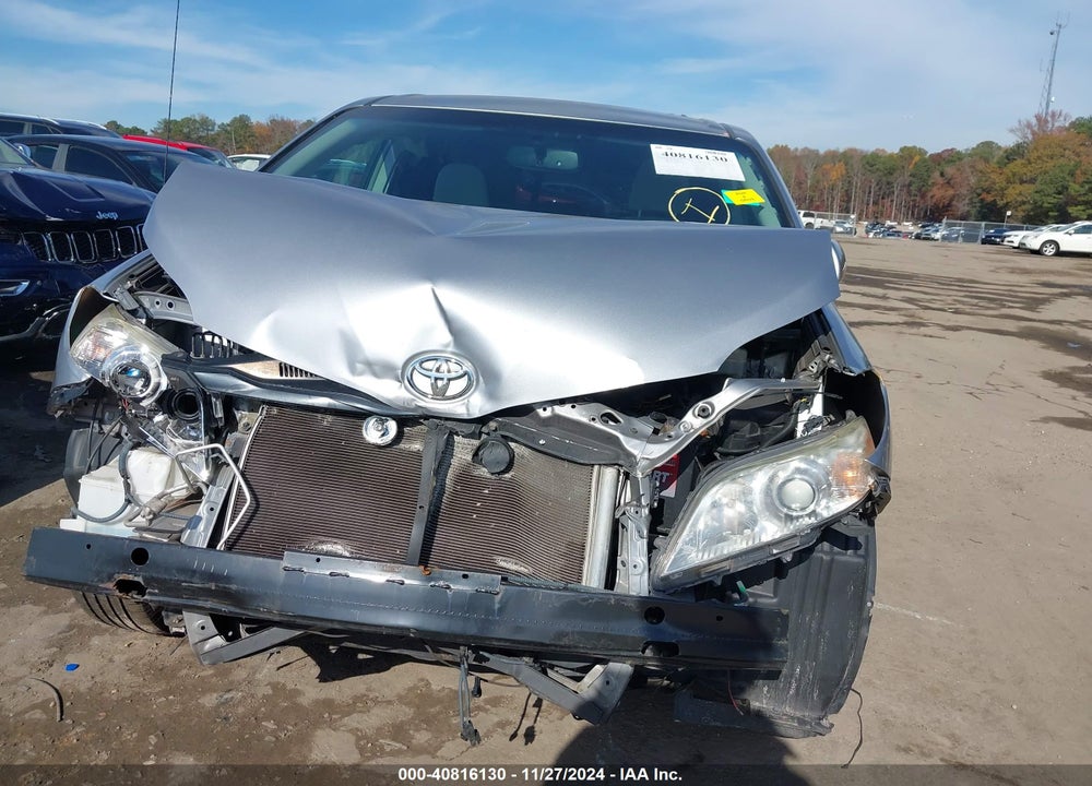 2013 TOYOTA SIENNA LE V6 8 PASSENGER VIN: 5TDKK3DC4DS391648