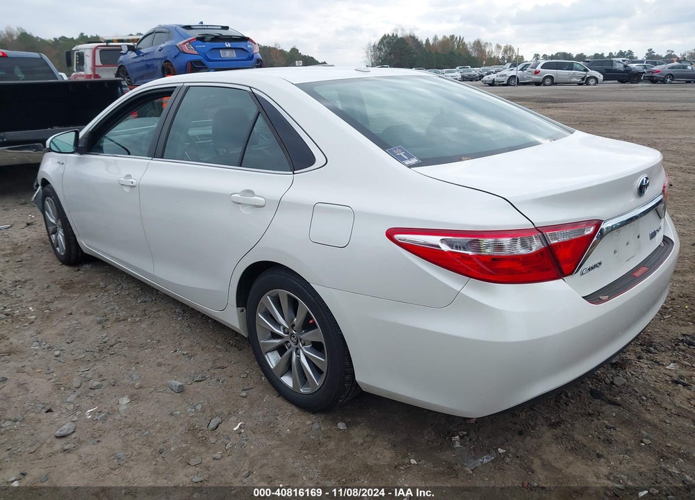 2015 TOYOTA CAMRY HYBRID XLE VIN: 4T1BD1FK8FU169630