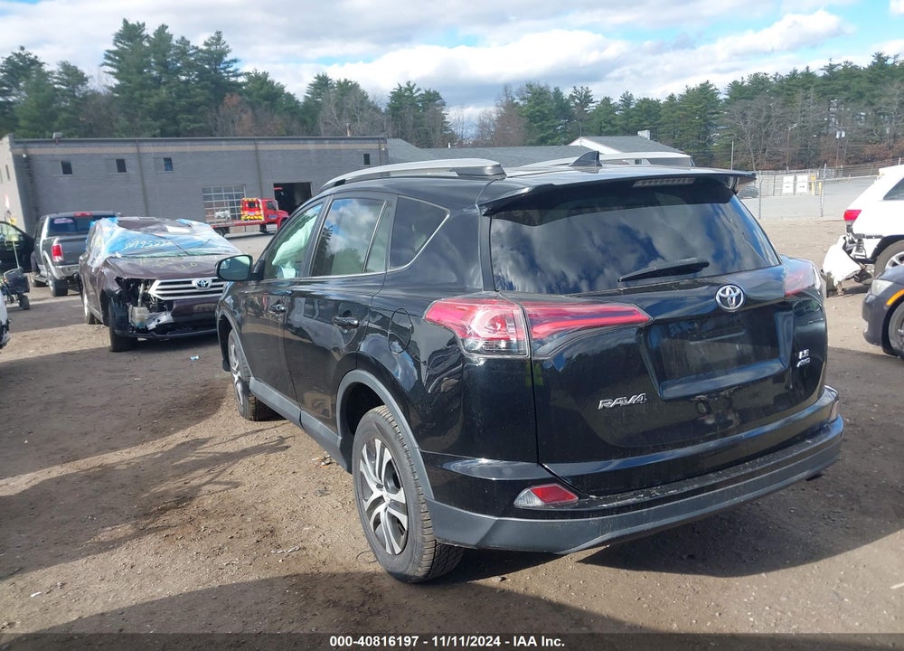 2017 TOYOTA RAV4 LE VIN: 2T3BFREV6HW624165