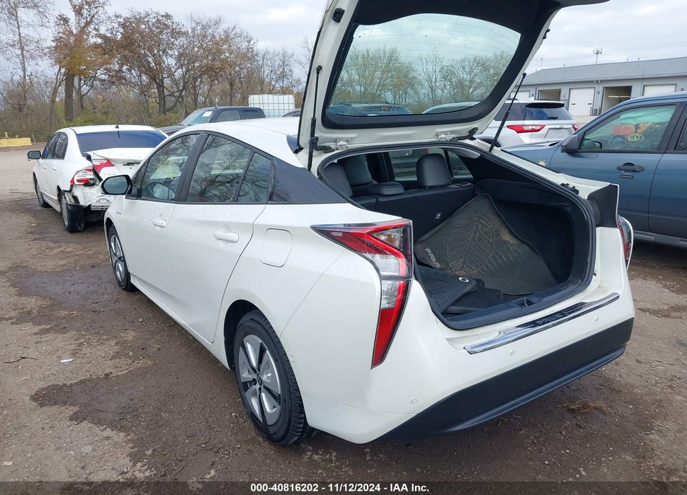 2018 TOYOTA PRIUS VIN: JTDKARFU3J3067681