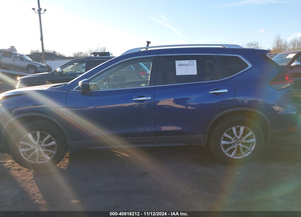 2018 NISSAN ROGUE SV VIN: KNMAT2MV9JP546169