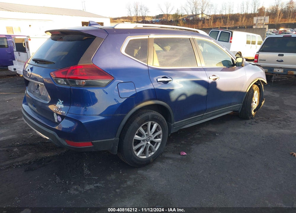 2018 NISSAN ROGUE SV VIN: KNMAT2MV9JP546169