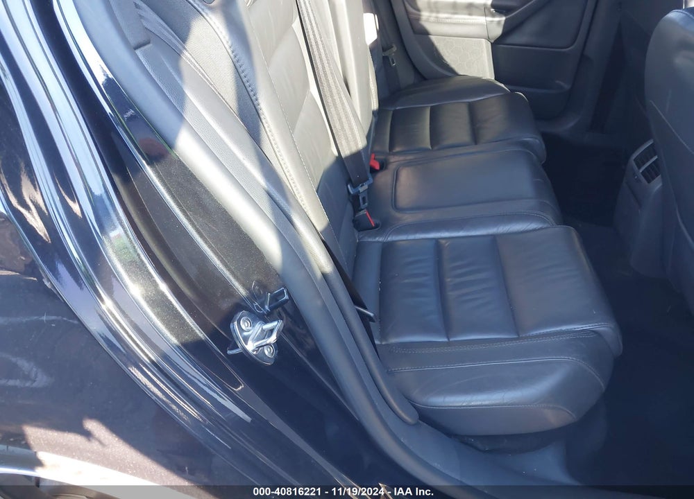2007 VOLKSWAGEN JETTA GLI VIN: 3VWXJ71K07M101029