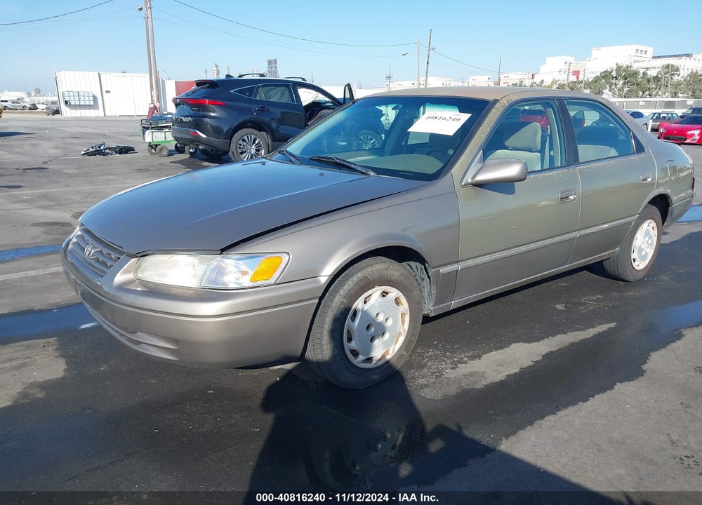 1999 TOYOTA CAMRY LE VIN: JT2BG22K5X0303342