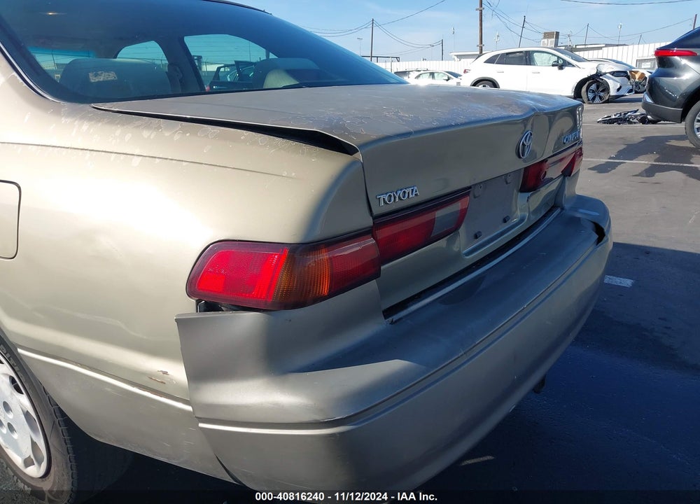 1999 TOYOTA CAMRY LE VIN: JT2BG22K5X0303342