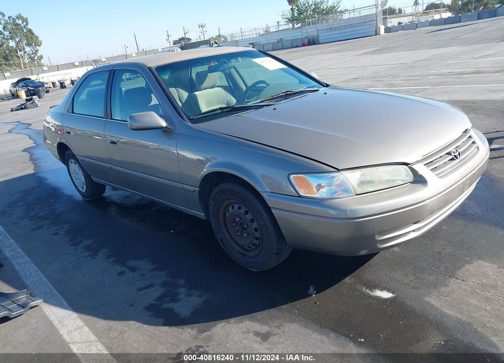 1999 TOYOTA CAMRY LE VIN: JT2BG22K5X0303342