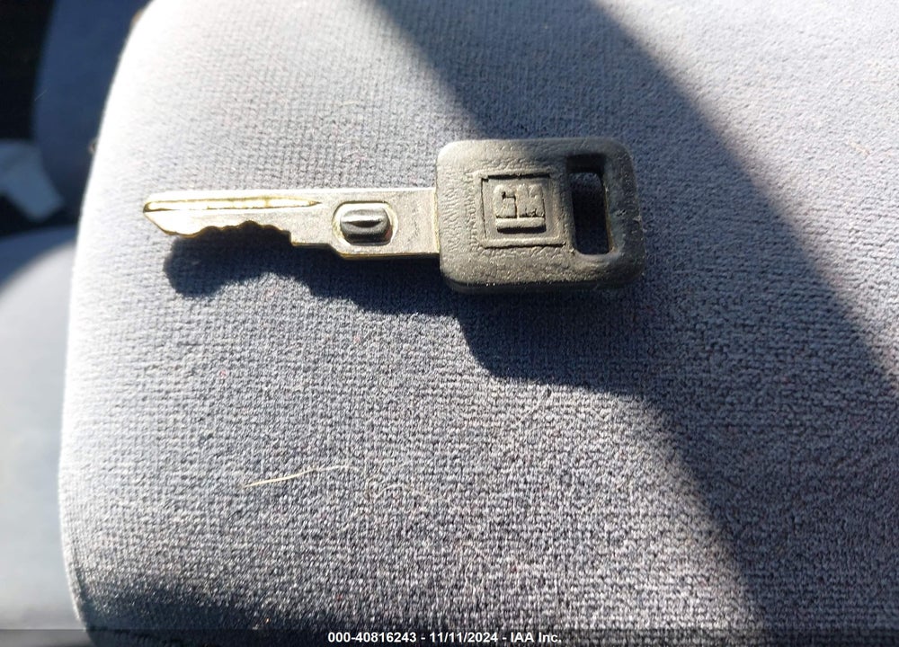 1998 BUICK LESABRE CUSTOM VIN: 1G4HP52K6WH415937