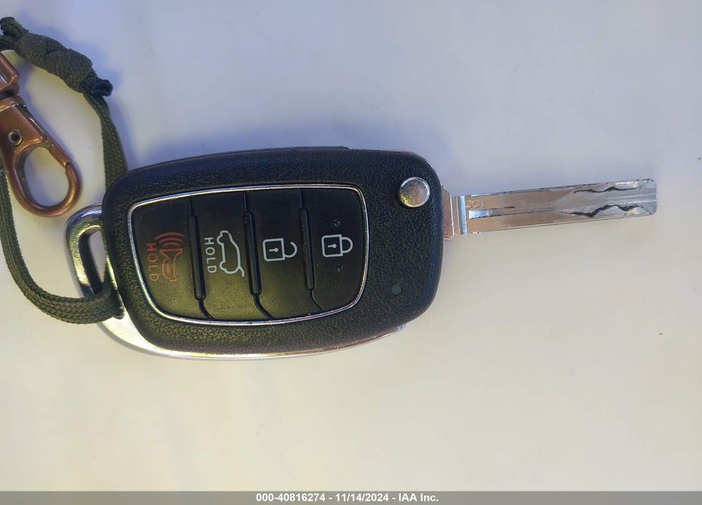 2017 HYUNDAI TUCSON SE VIN: KM8J33A41HU552220
