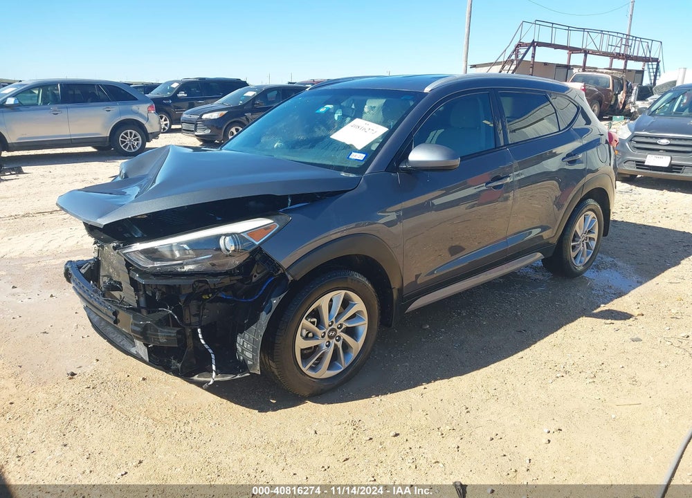 2017 HYUNDAI TUCSON SE VIN: KM8J33A41HU552220