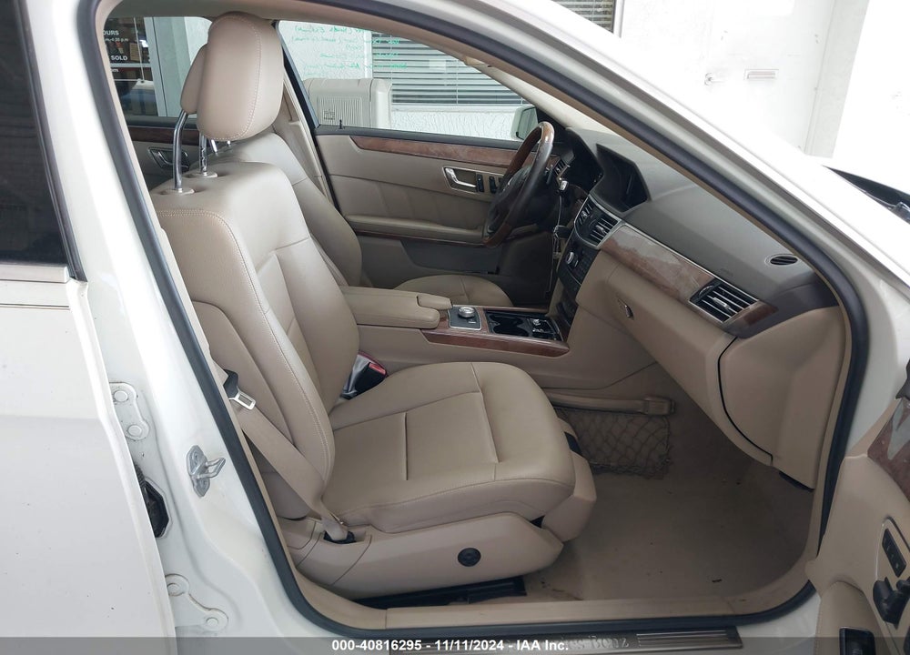 2011 MERCEDES-BENZ E 350 VIN: WDDHF5GBXBA420485