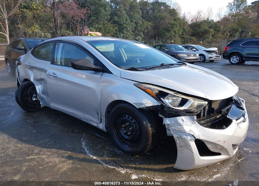 2016 HYUNDAI ELANTRA SE VIN: 5NPDH4AE3GH665872