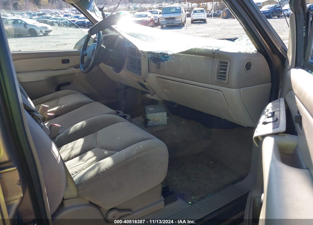 2003 CHEVROLET SUBURBAN 1500 LS VIN: 1GNEC16Z63R150243