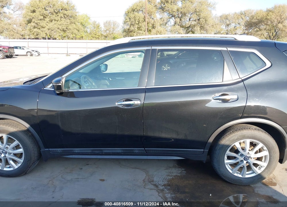 2017 NISSAN ROGUE VIN: 5N1AT2MV7HC776936