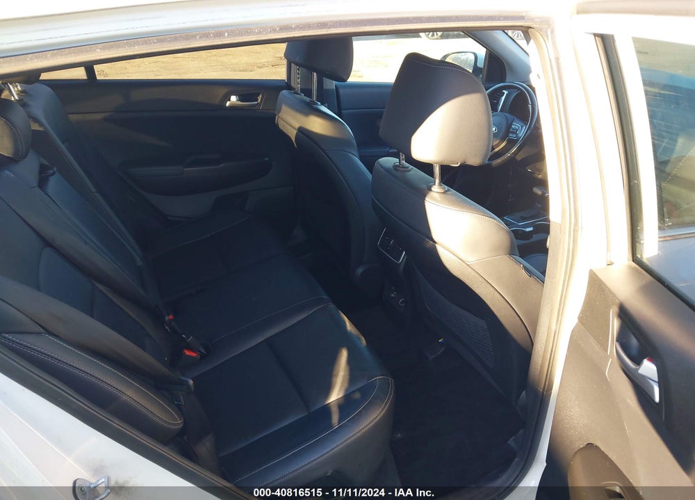 2017 KIA SPORTAGE EX VIN: KNDPNCACXH7287182