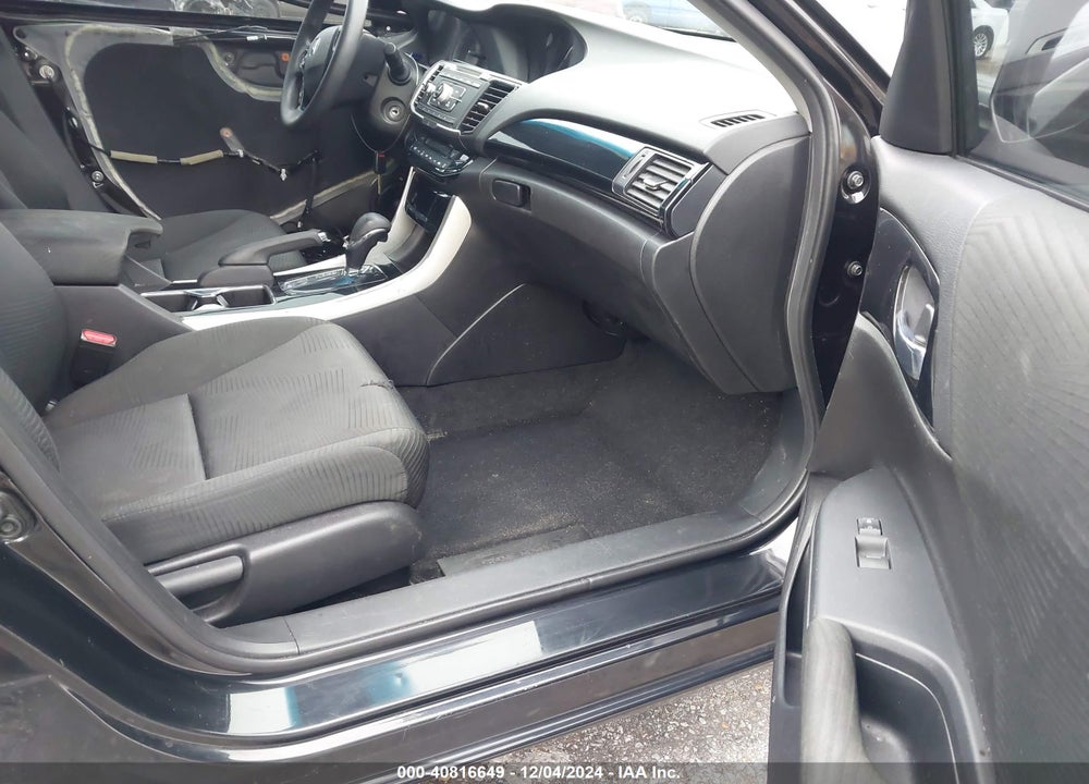 2017 HONDA ACCORD LX VIN: 1HGCR2F35HA285043