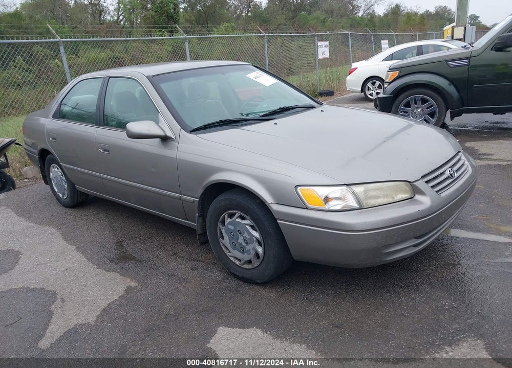 1998 TOYOTA CAMRY LE VIN: 4T1BG22K7WU374732