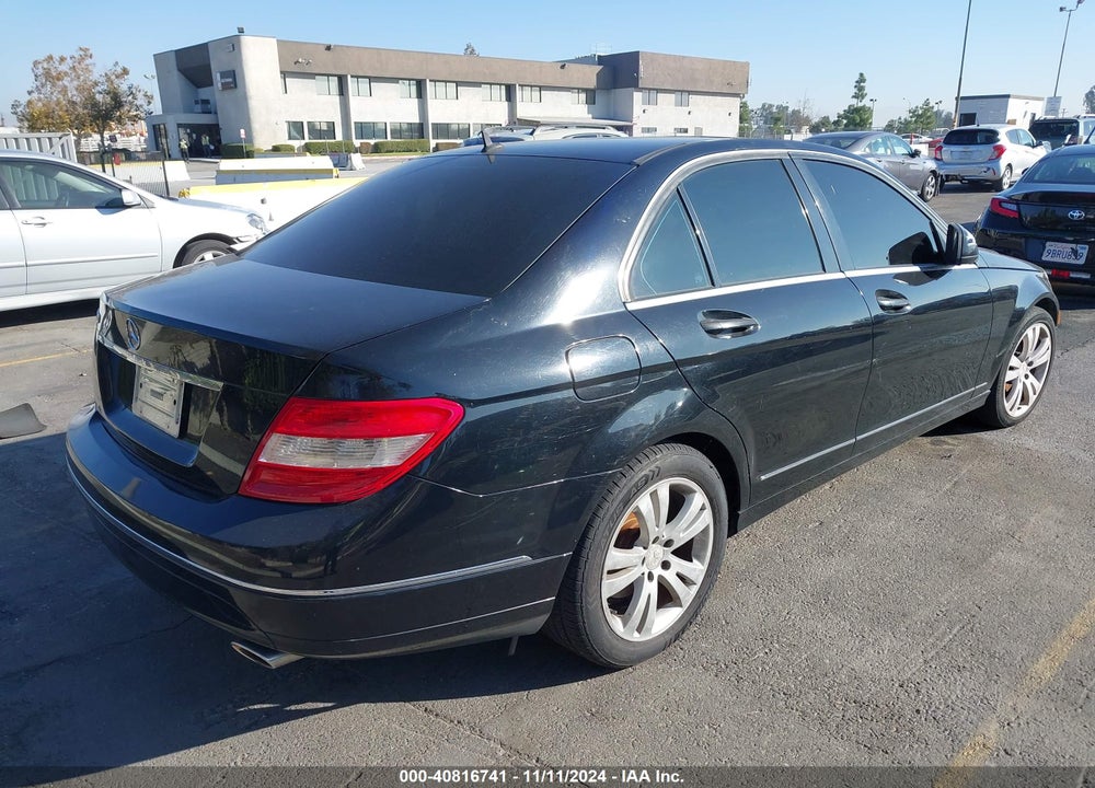 2008 MERCEDES-BENZ C 300 LUXURY/SPORT VIN: WDDGF54X38R033413