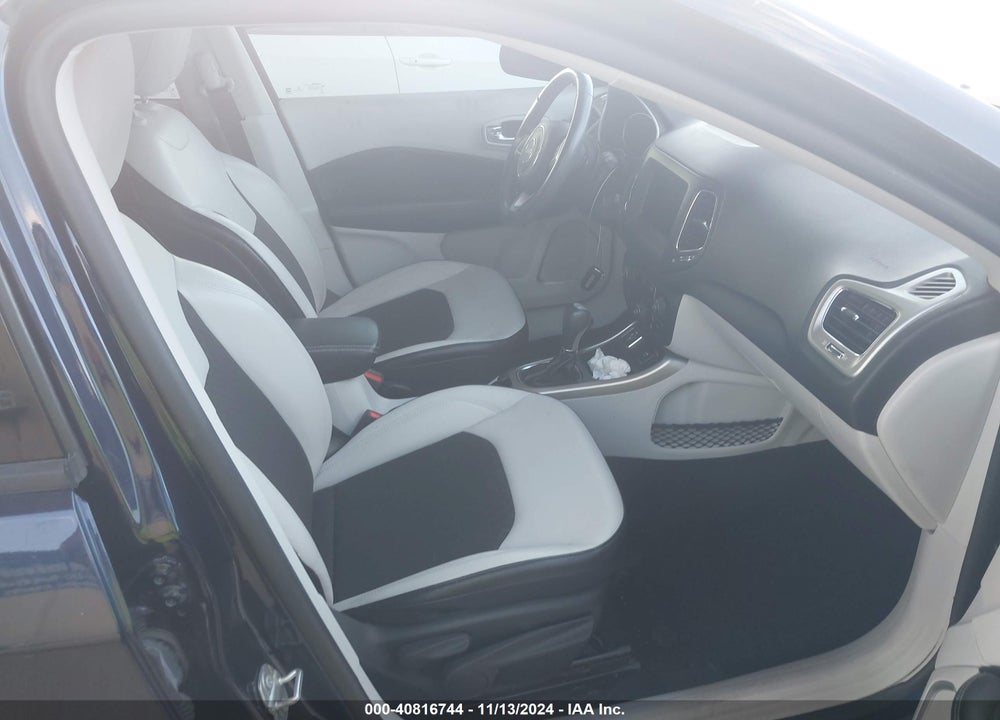 2019 JEEP COMPASS LATITUDE FWD VIN: 3C4NJCBB5KT851896