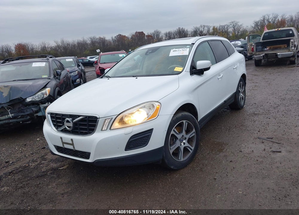 2012 VOLVO XC60 T6 R-DESIGN VIN: YV4902DZ3C2238099