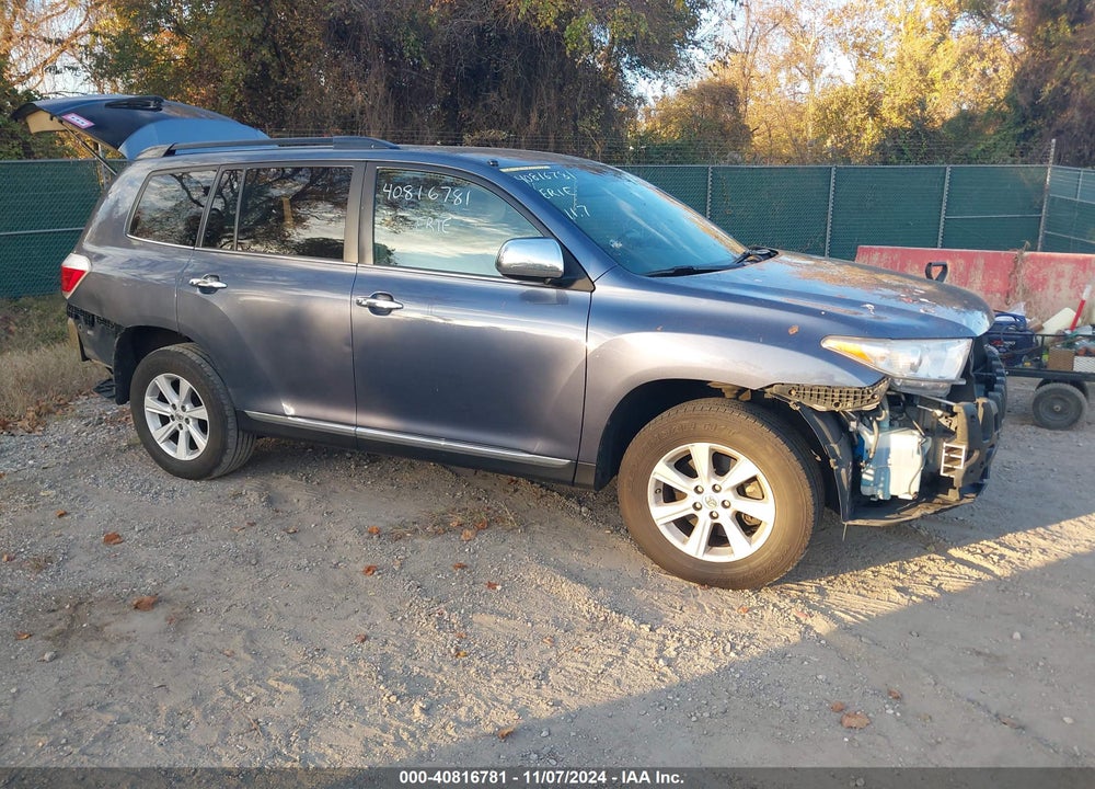 2013 TOYOTA HIGHLANDER BASE PLUS V6 VIN: 5TDBK3EH0DS237903