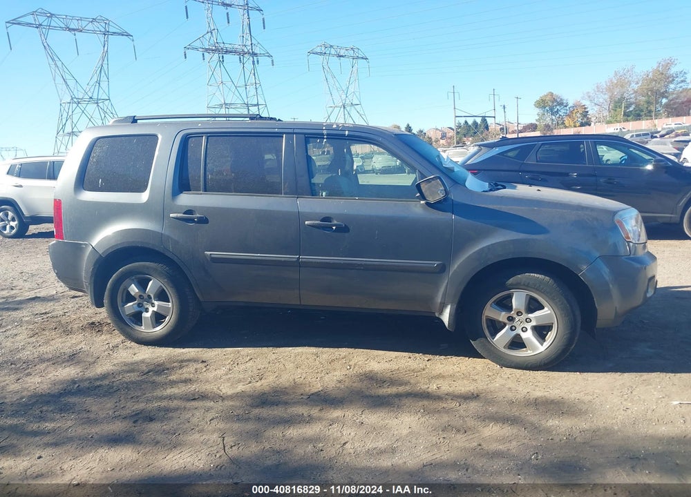 2010 HONDA PILOT EX VIN: 5FNYF4H49AB005958