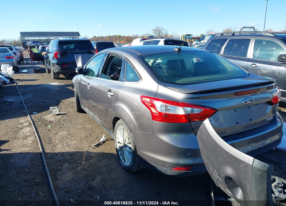 2014 FORD FOCUS TITANIUM VIN: 1FADP3J2XEL241056