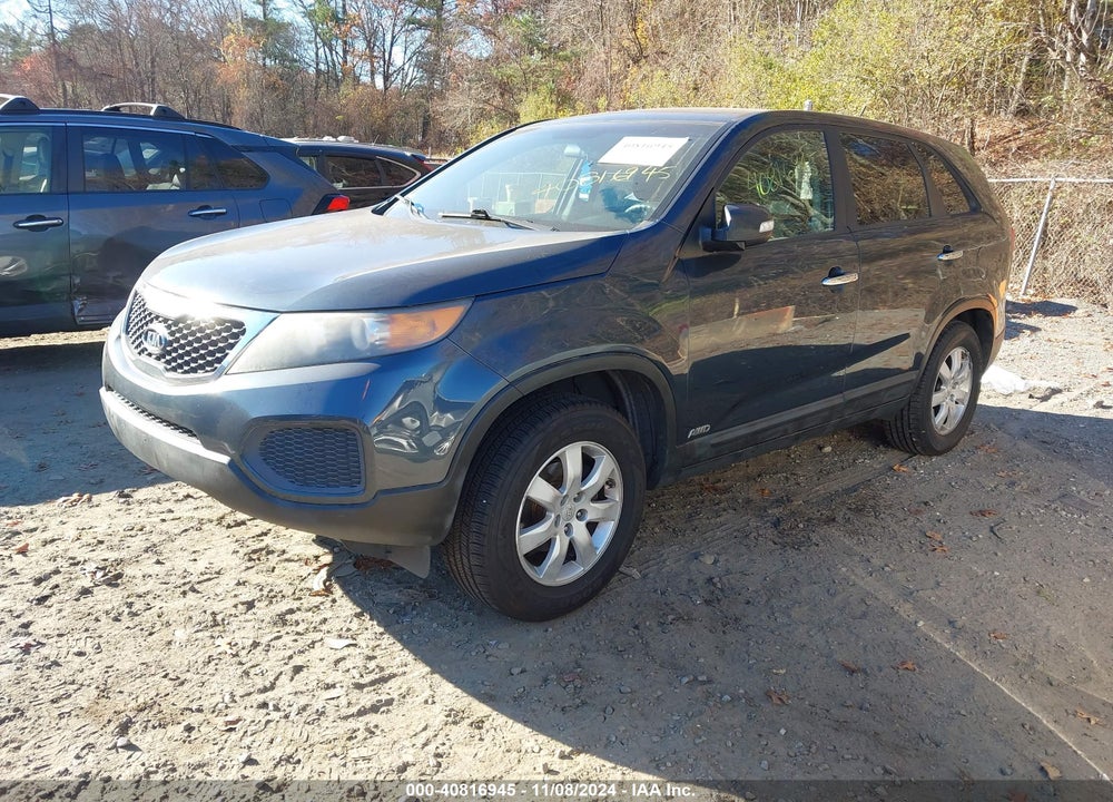 2011 KIA SORENTO LX VIN: 5XYKTCA15BG072950
