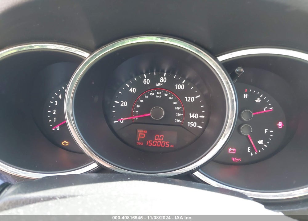2011 KIA SORENTO LX VIN: 5XYKTCA15BG072950