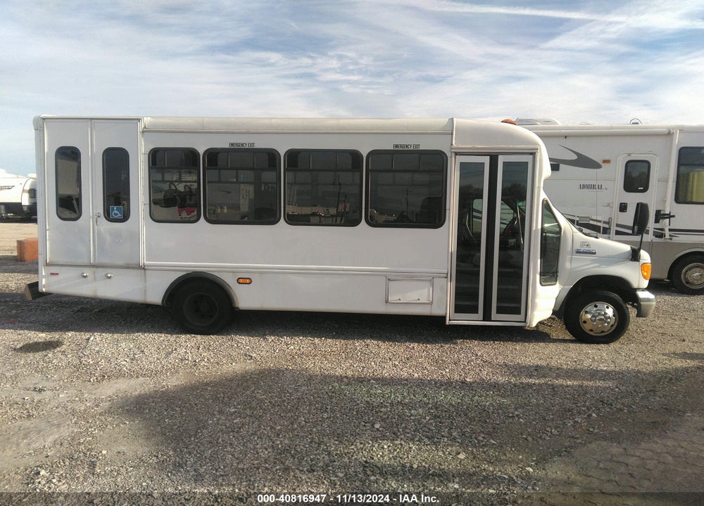 2007 FORD E-450 CUTAWAY VIN: 1FDXE45SX7DB30156
