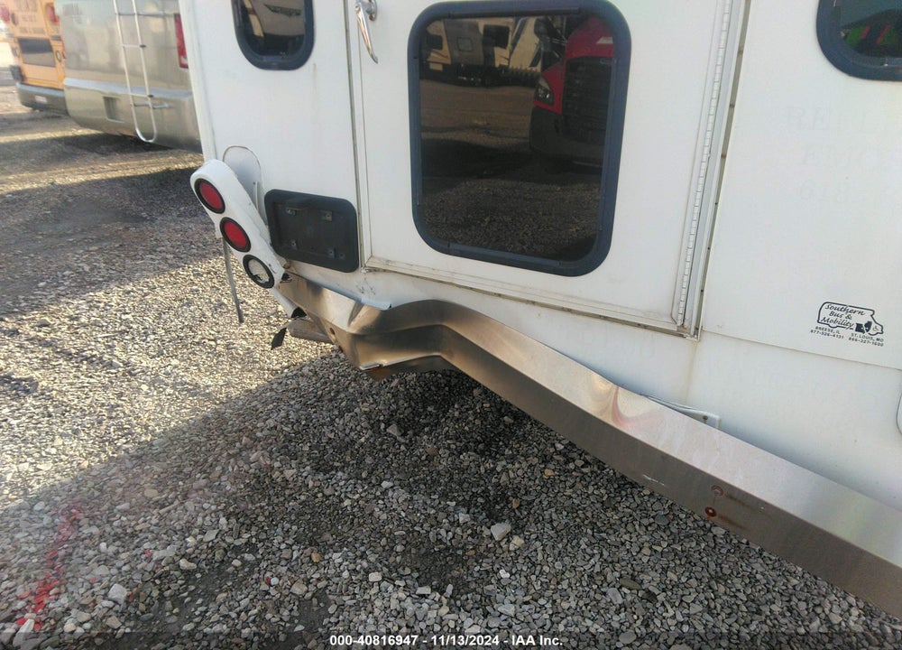 2007 FORD E-450 CUTAWAY VIN: 1FDXE45SX7DB30156