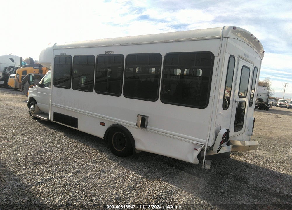 2007 FORD E-450 CUTAWAY VIN: 1FDXE45SX7DB30156