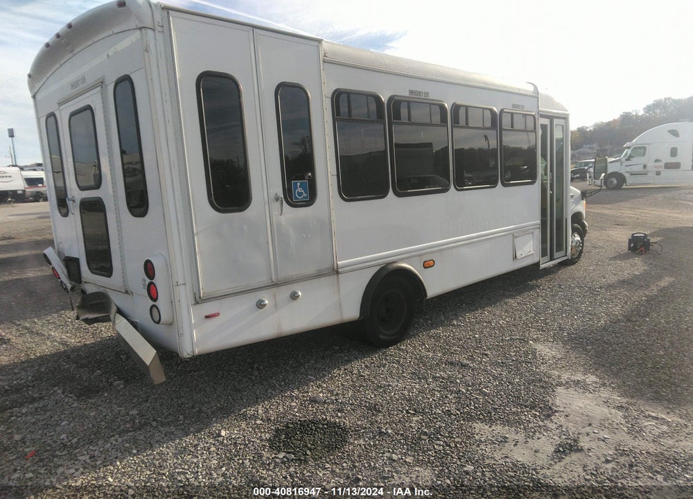 2007 FORD E-450 CUTAWAY VIN: 1FDXE45SX7DB30156